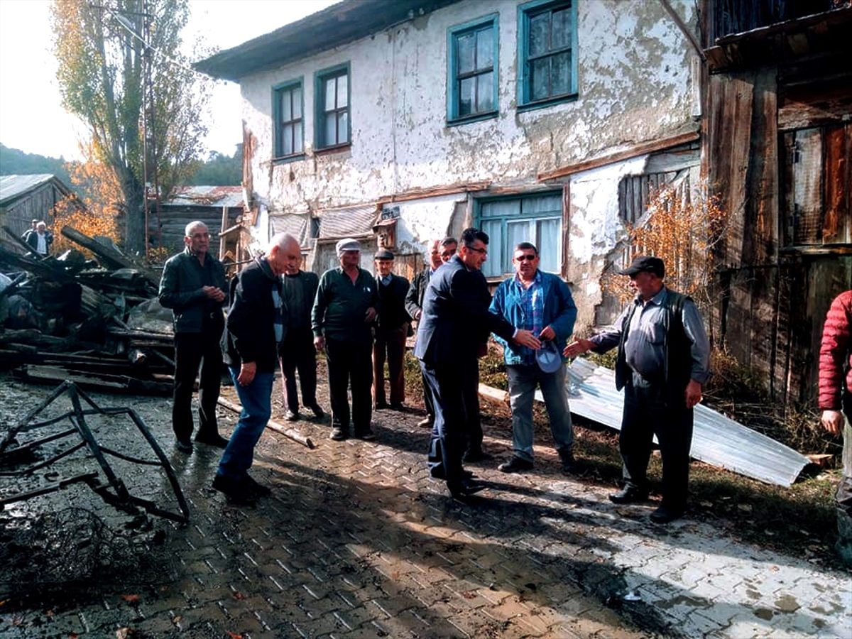Nallıhan\'da ev yangını