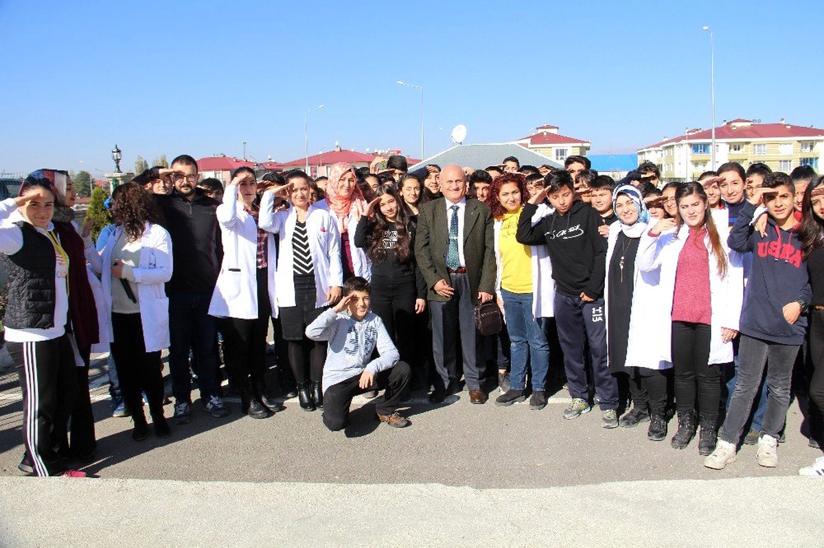 Öğrencilerin Asker sevgisine Mehmetçik Vakfı duyarsız kalmadı