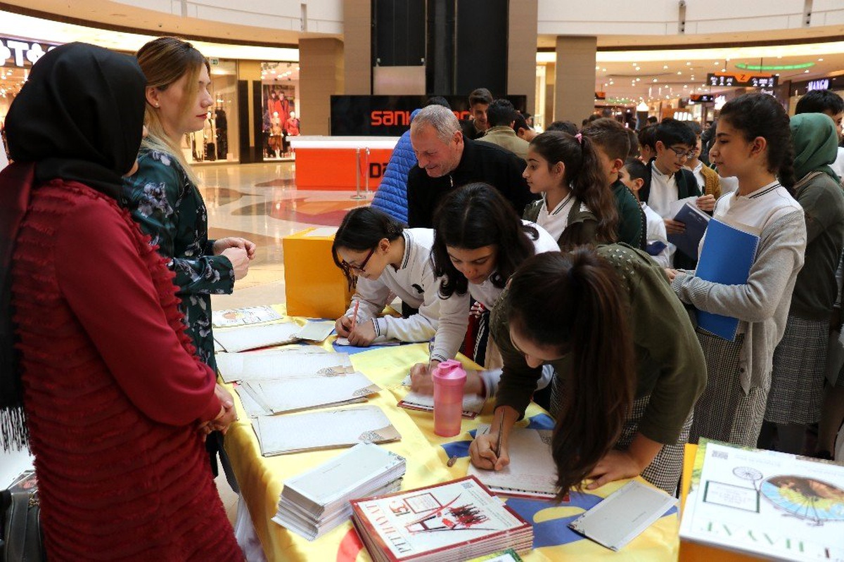 Öğretmenlerine mektup yazıp gönderdiler