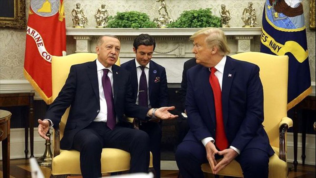 Oval Ofis\'te senatörlerle toplantı