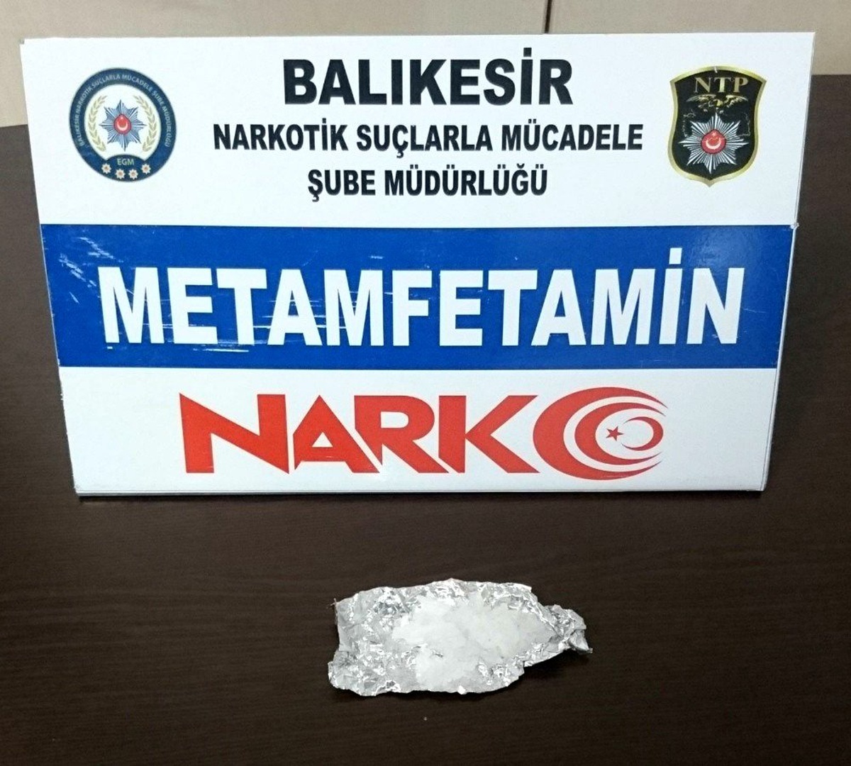 Polisten 4 uyuşturucu tacirine operasyon