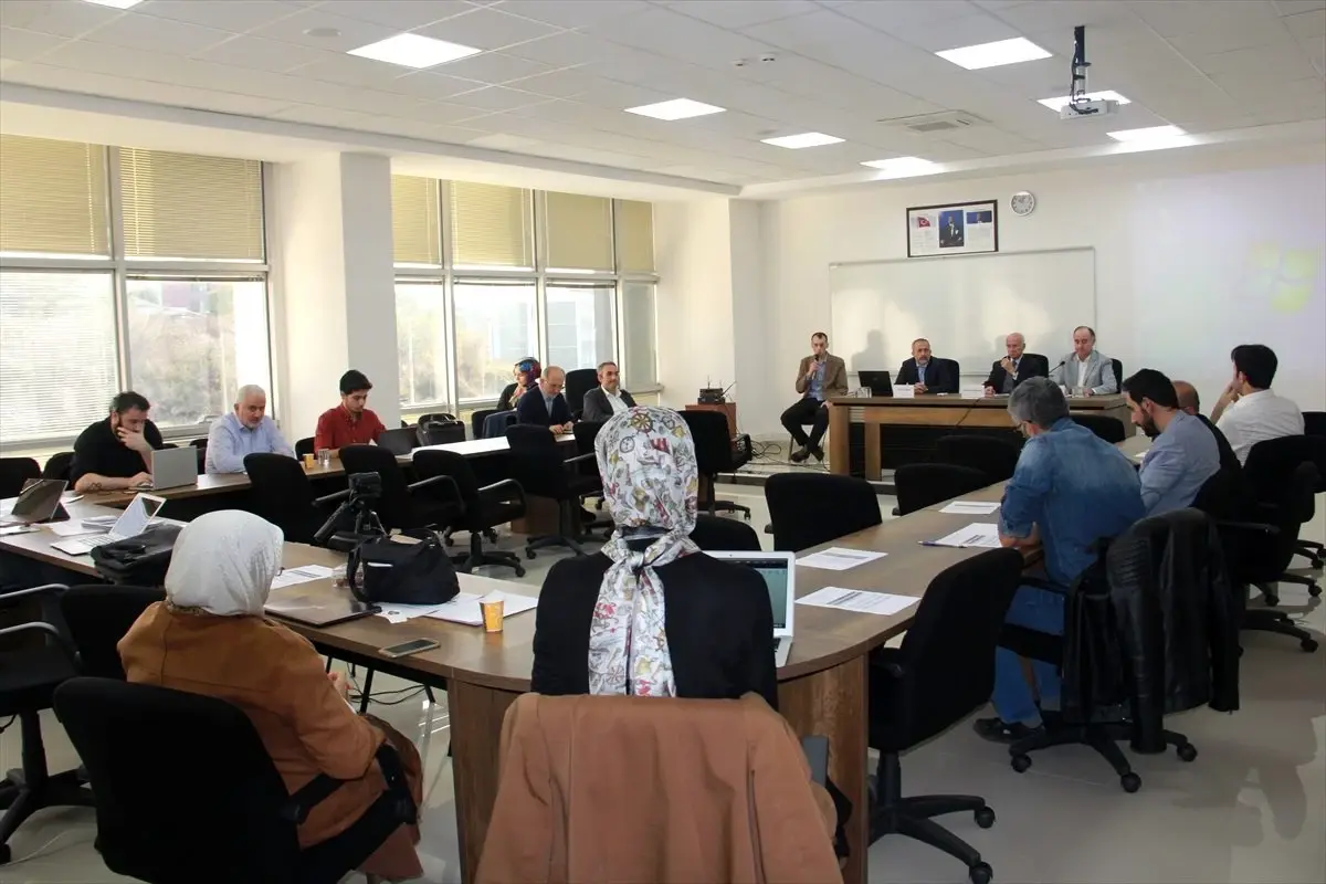 SAÜ\'de "Gençlik Dönemi İnanç Meseleleri Çalıştayı"