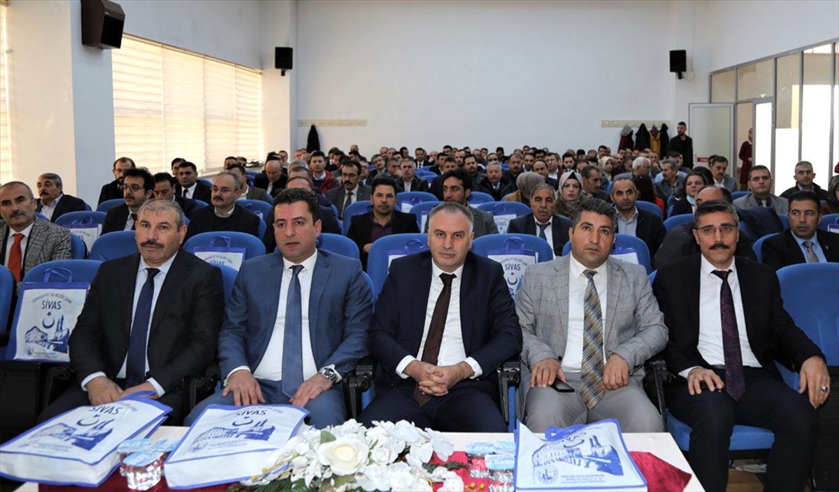 Sivas\'ta öğretmenlere atık pil geri dönüşüm eğitimi verildi