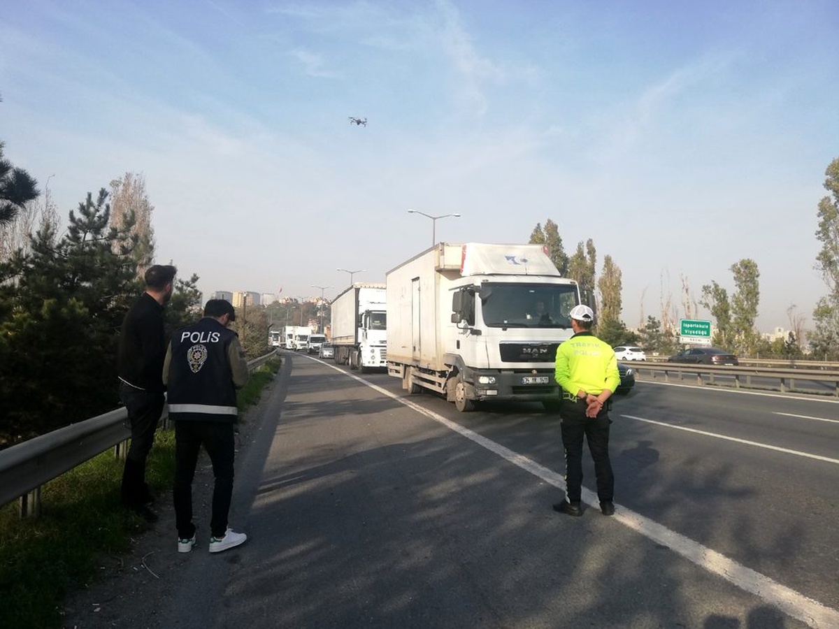 TEM Otoyolu\'nda drone destekli trafik uygulaması: Ceza yağdı