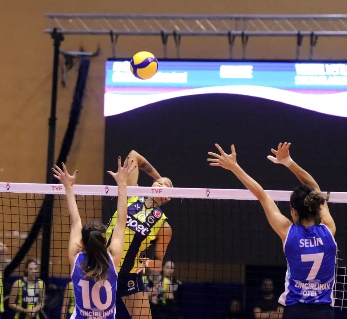 Vestel Venus Sultanlar Ligi: Aydın Büyükşehir Belediyespor: 0 - Fenerbahçe Opet: 3