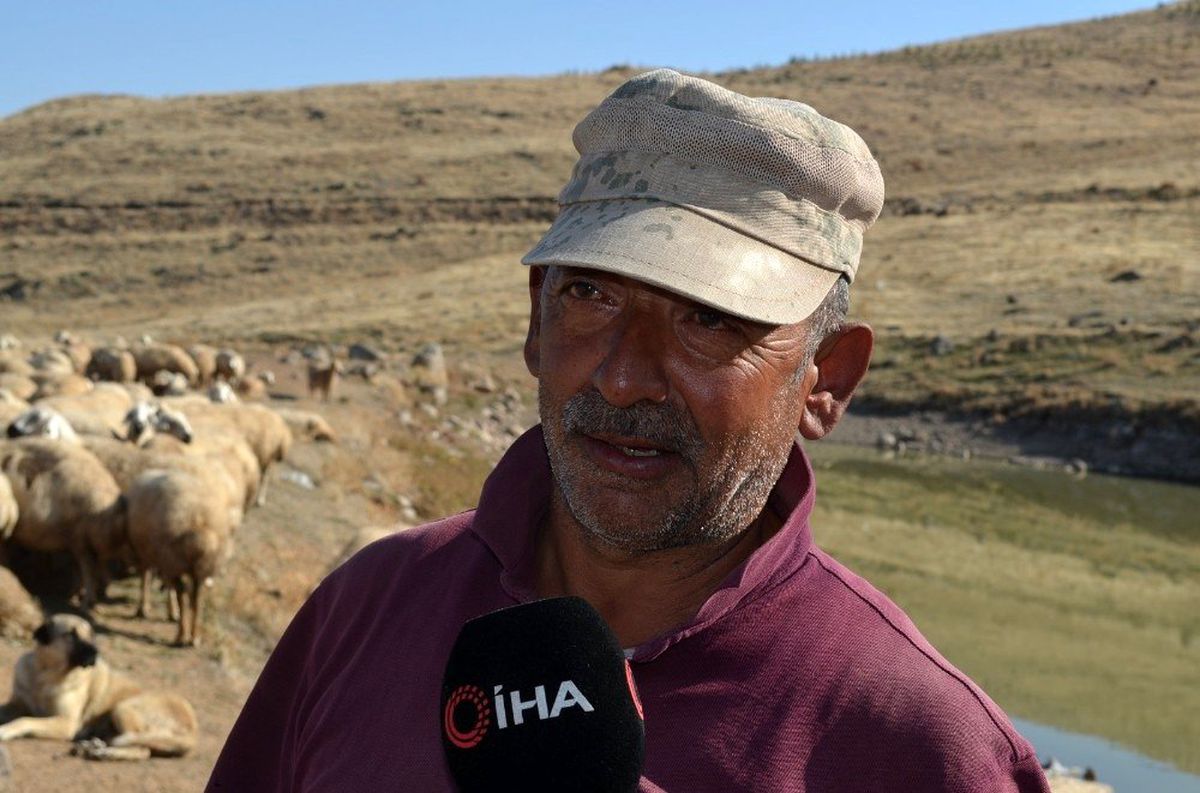 Yaylacılar köye dönüş yolunda