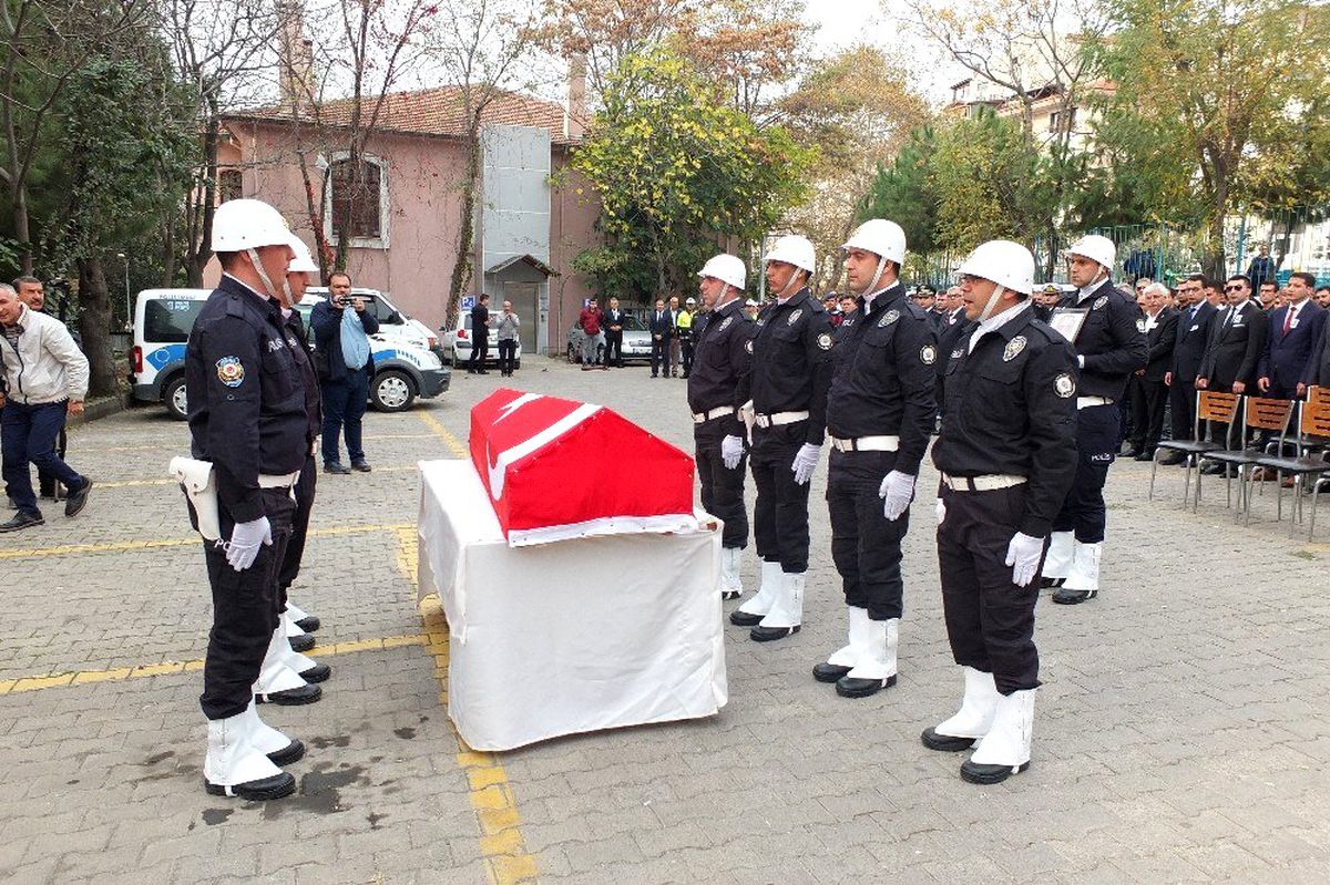 Yürüyüş yaparken rahatsızlanan polis memuru vefat etti