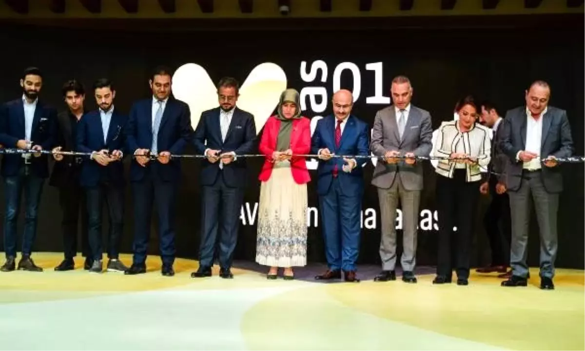 01 Burda Alışveriş Merkezi 150 milyon dolar yatırım ile açıldı