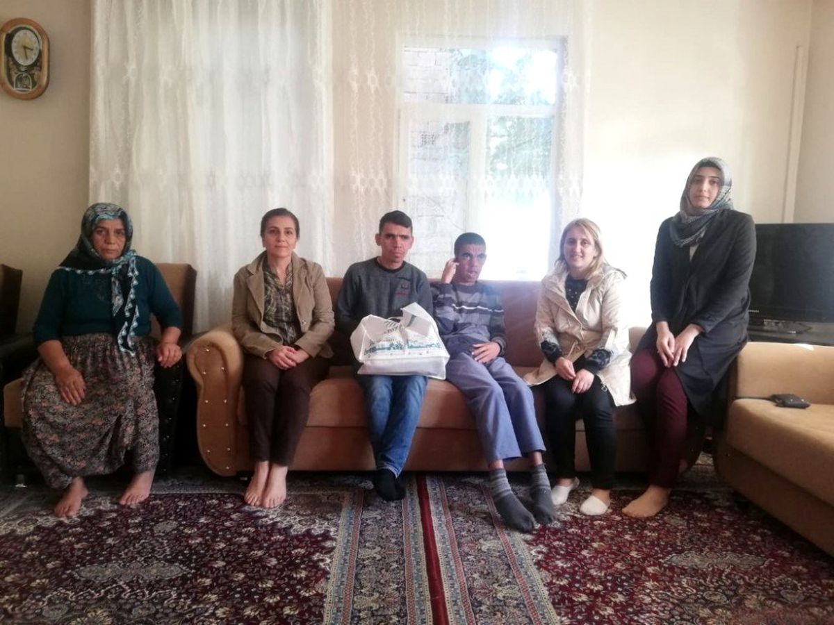 Adıyaman Belediyesinden, engelli kardeşlere moral ziyareti