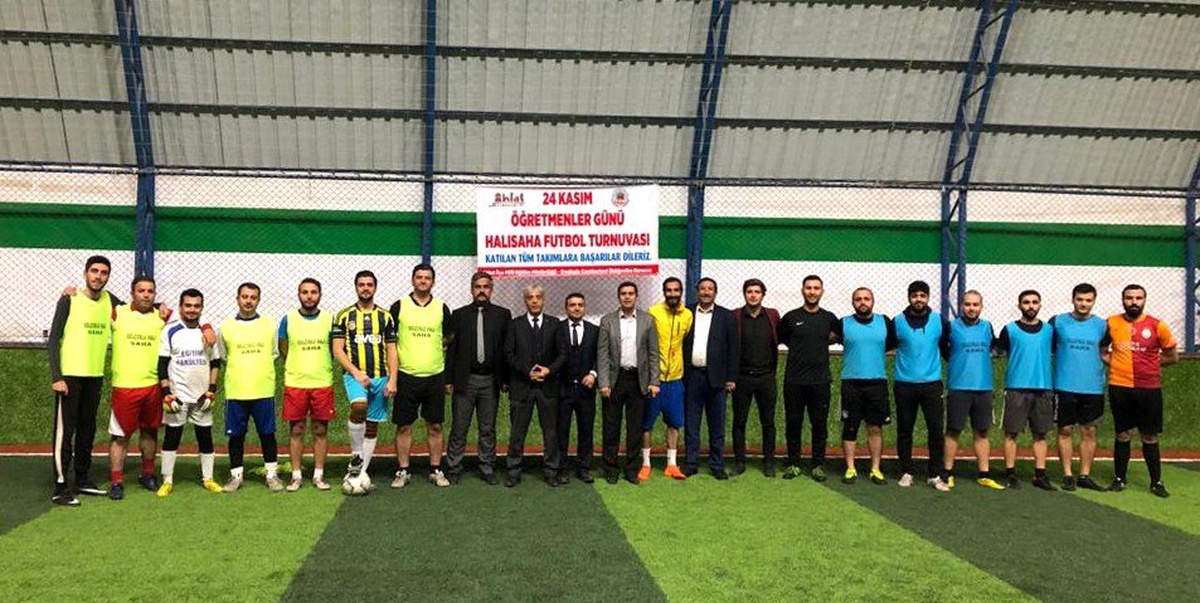 Ahlat\'ta futbol turnuvası