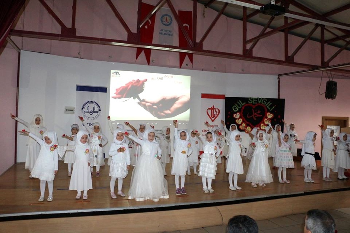 Altıntaş\'ta \'Peygamberimiz ve Aile\' konulu program