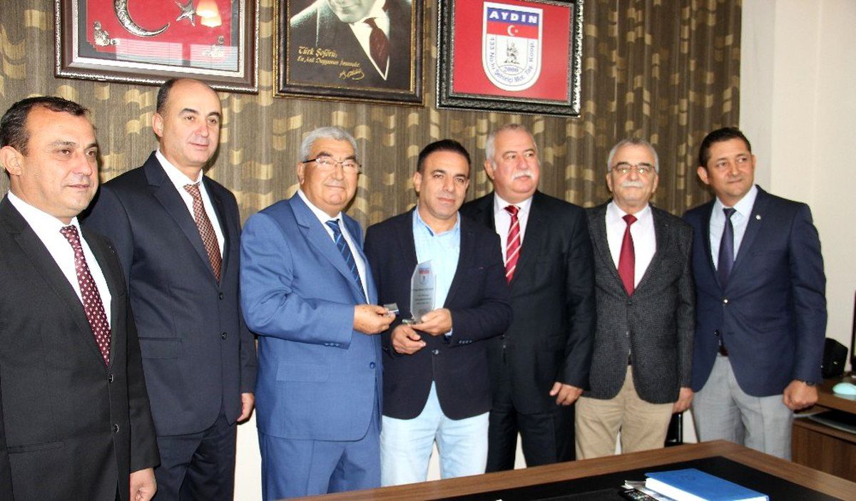 Ayın şoförü, ödülünü Başkan Saraç\'tan aldı
