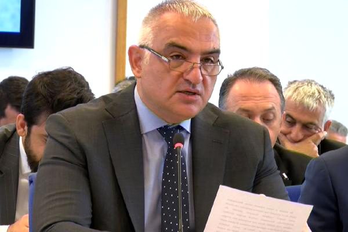 Bakan Ersoy: Türkiye\'de sansür kesinlikle yapılmamaktadır