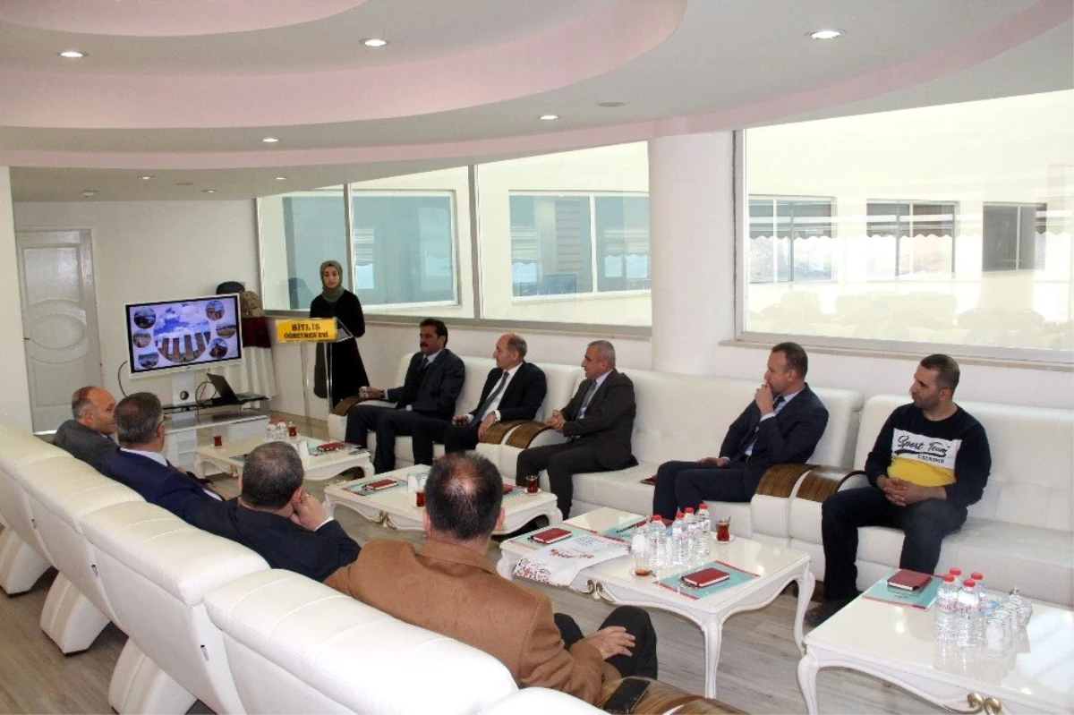 Bitlis\'te "İl Milli Eğitim Müdürleri Bilgi Paylaşımı ve Değerlendirme Toplantısı" düzenlendi