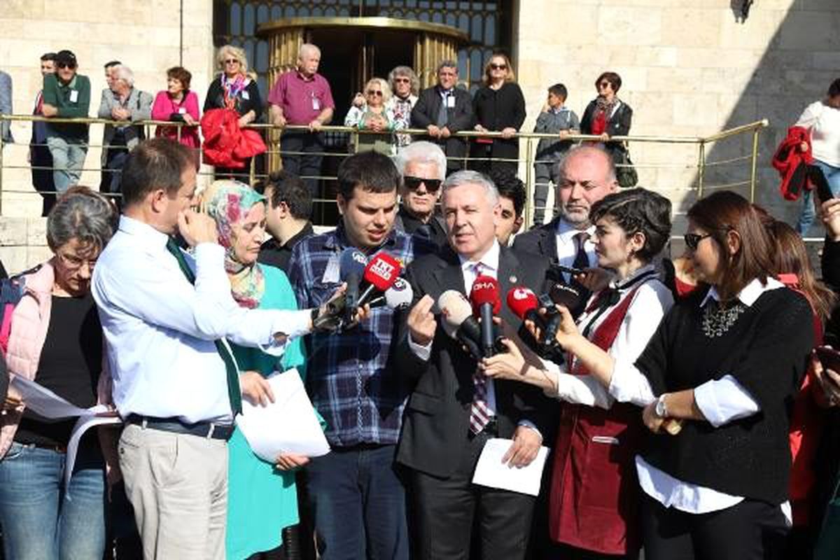 CHP\'li Arık: Otizmli çocuklar ayrıştırılmış, çoğu arka kapıdan çıkıyor