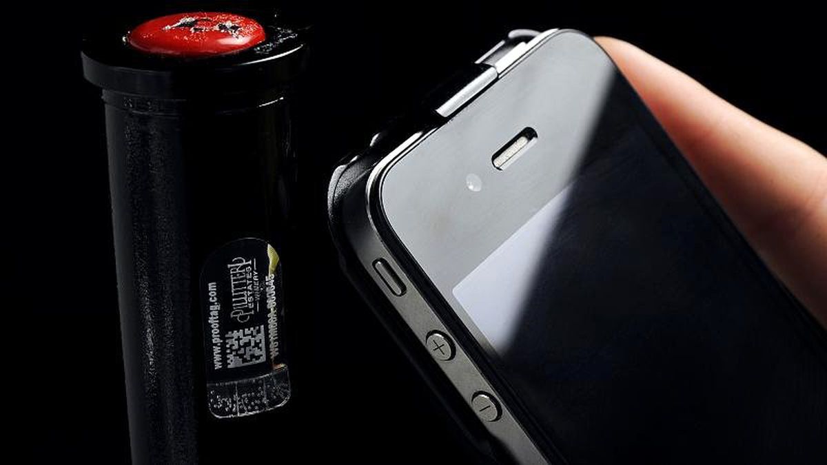 Çin\'den 10 bin sahte iPhone ithal edip orijinalleriyle değiştiren çete yakalandı