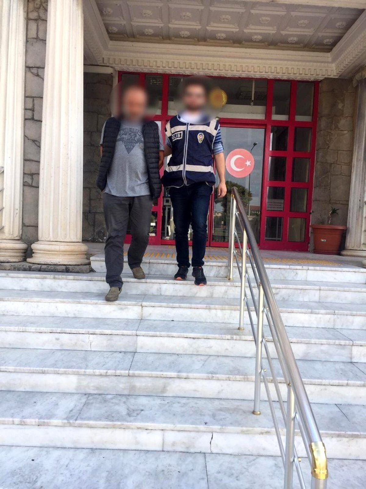 Didim\'de 8 ayrı suçtan aranan zanlı tutuklandı