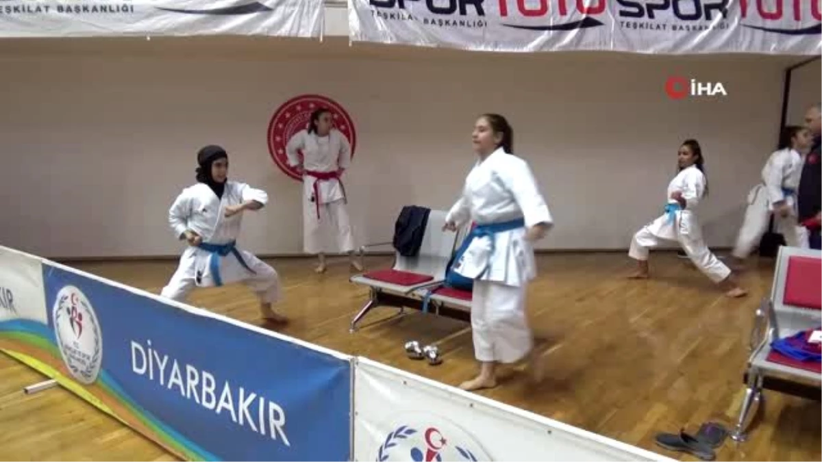 Diyarbakır\'da ilk kez Türkiye Karate Şampiyonası gerçekleştiriliyor
