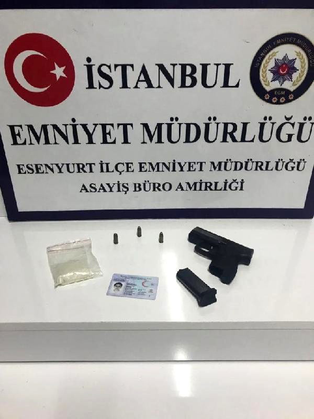 Esenyurt\'ta günlük evlere operasyon; 10 gözaltı