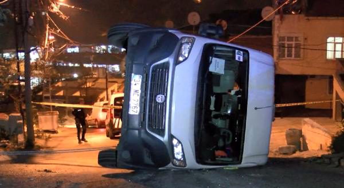 (Eyüpsultan\'da okul servisi kaza yaptı: 7 çocuk yaralandı