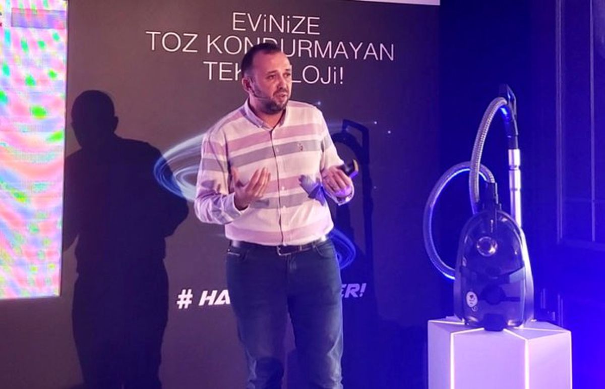 Fakir\'den patentli bir ilk: Havayı da temizleyen süpürge