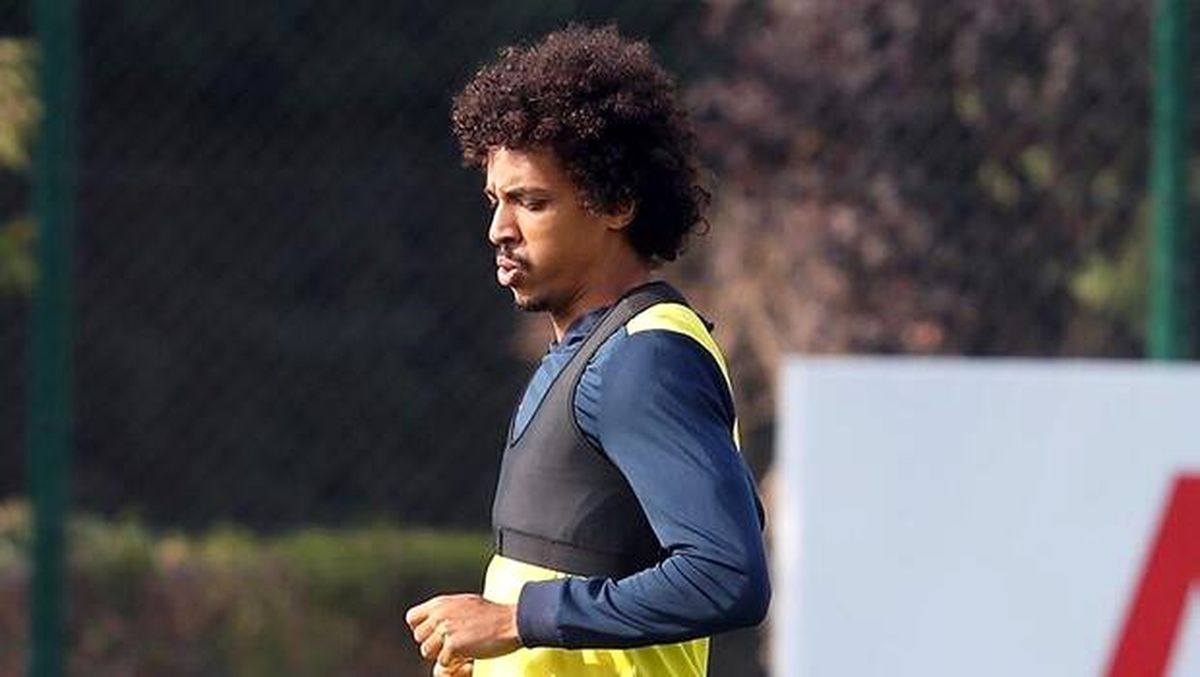 Fenerbahçe\'de Ersun Yanal döndü! Luiz Gustavo takımla çalıştı...