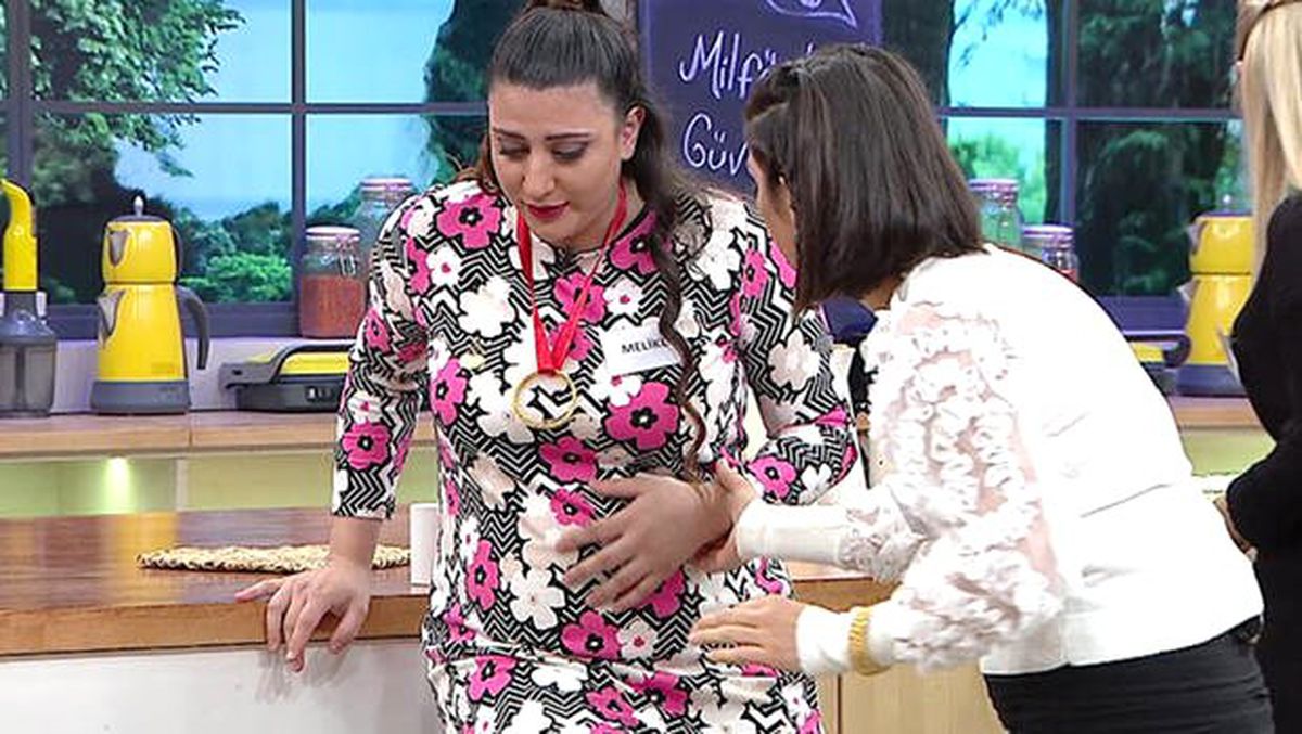Hamile Melike fenalaştı!