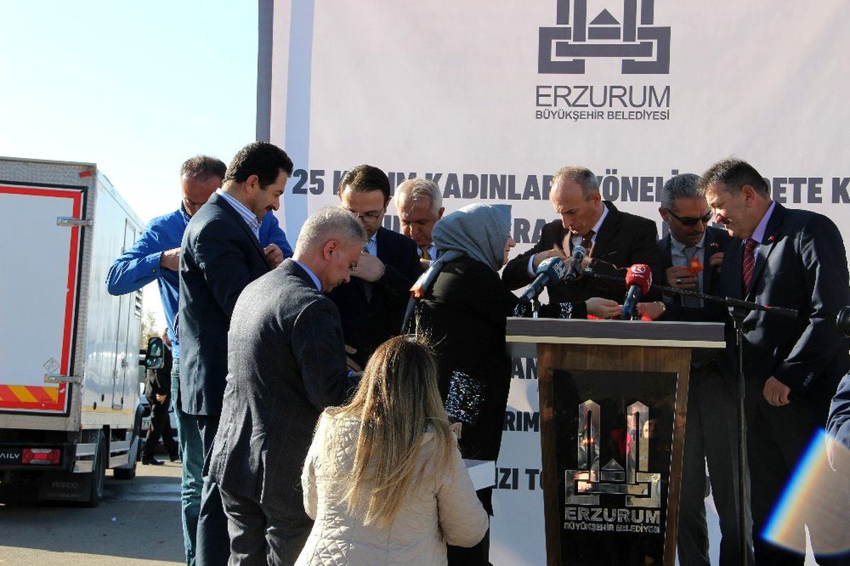 Kadına yönelik şiddetle mücadele için fidan diktiler
