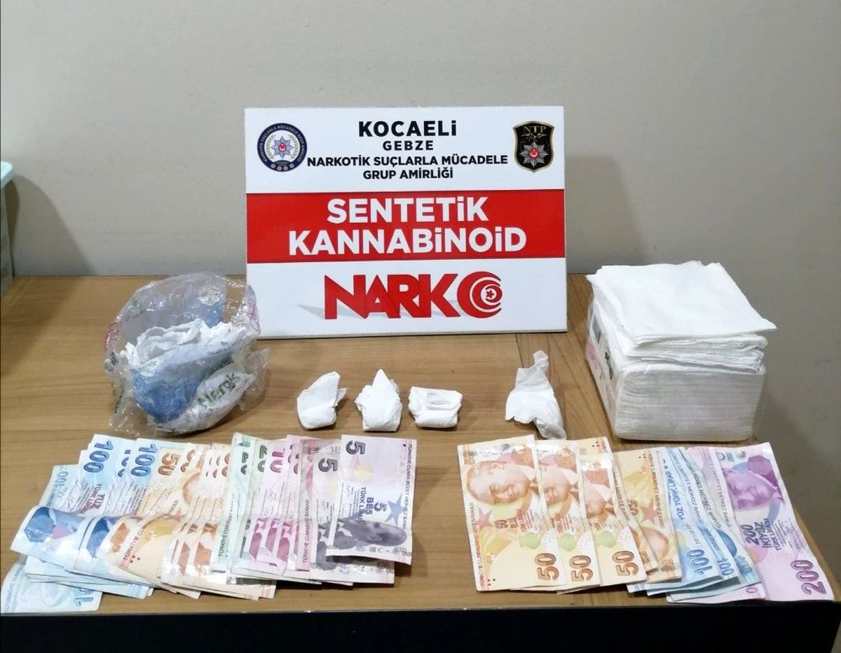 Kocaeli\'de uyuşturucu satıcılarına bir darbe daha: 11 gözaltı