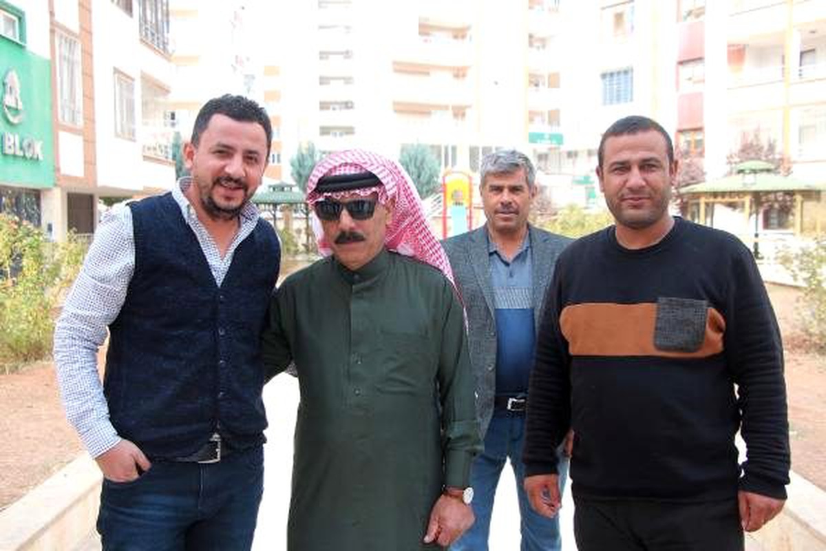 Suriyeli ünlü şarkıcı, Akçakale\'da fırın açtı
