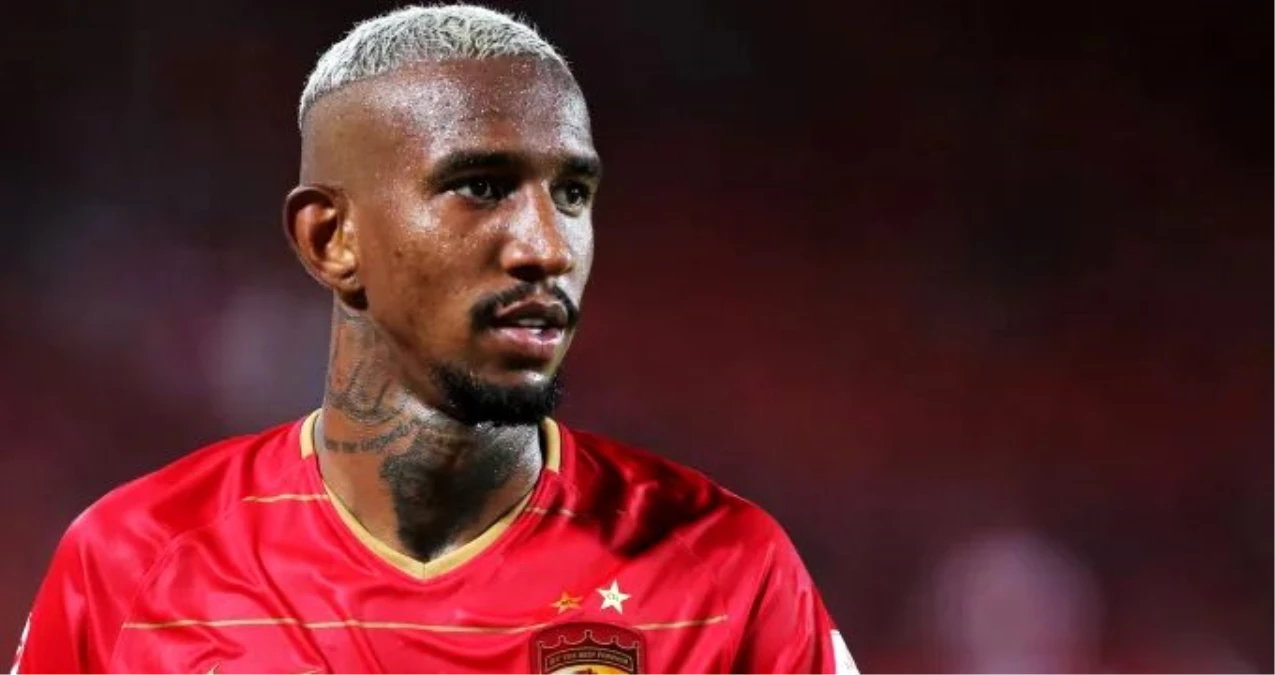 Talisca menajerler aracılığıyla Fenerbahçe\'ye önerildi