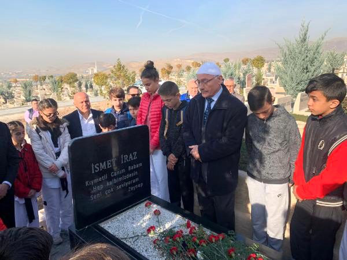 Tekvando\'nun babası İsmet Iraz kabri başında anıldı