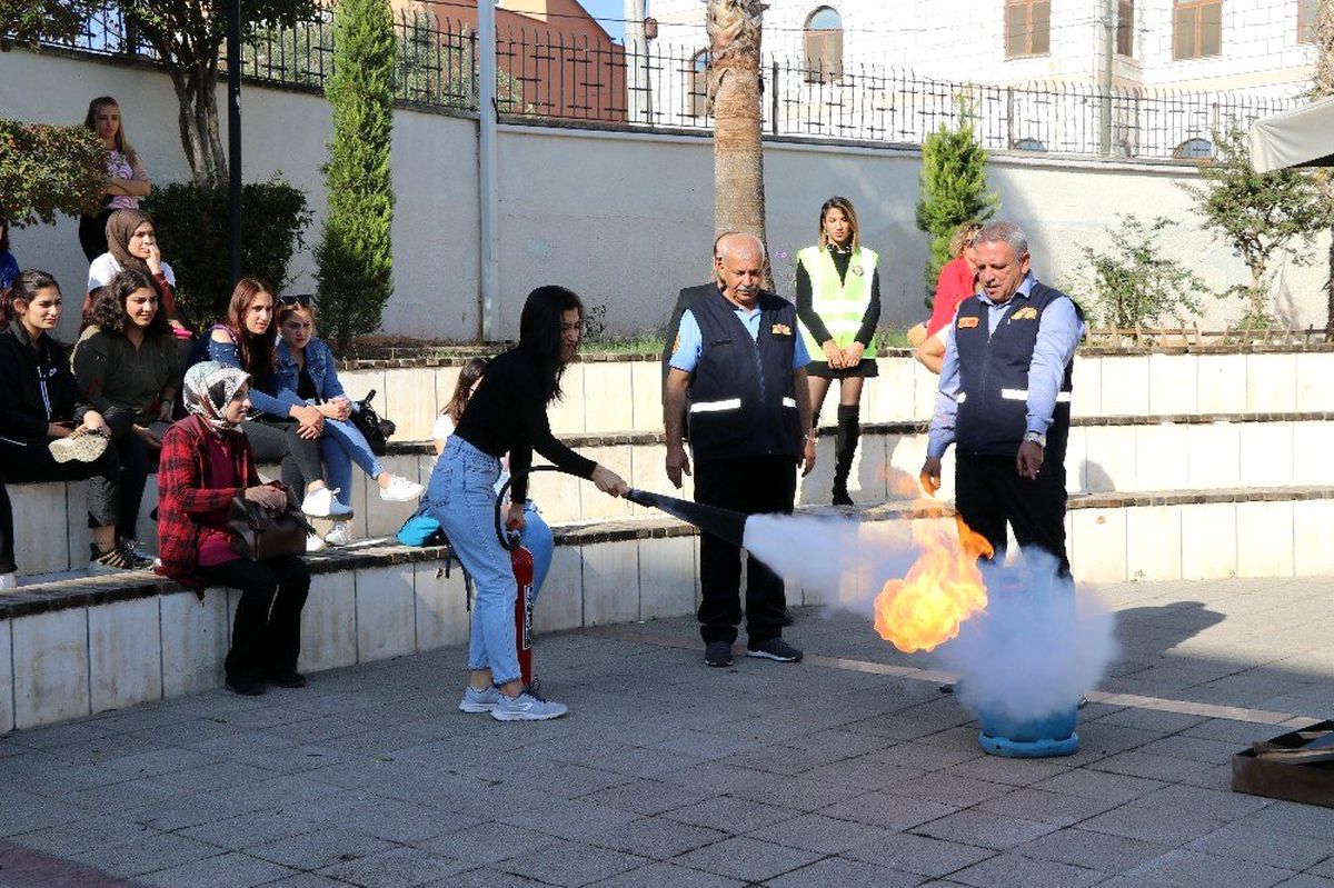 Toros Üniversitesi\'nde yangın tatbikatı