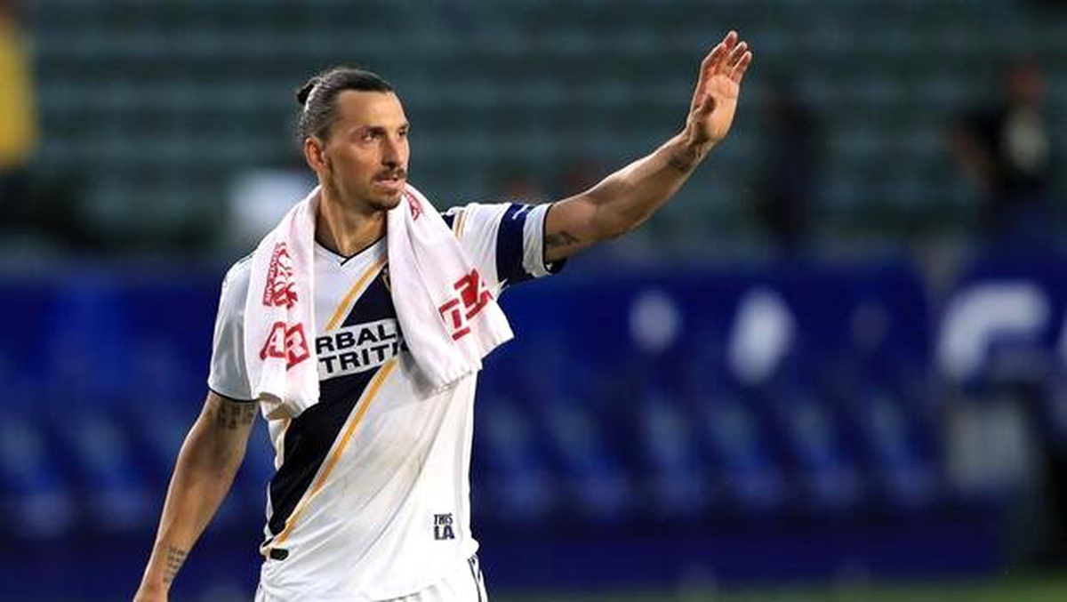 Zlatan Ibrahimovic: "Beyzbol izlemeye geri dönebilirsiniz..."