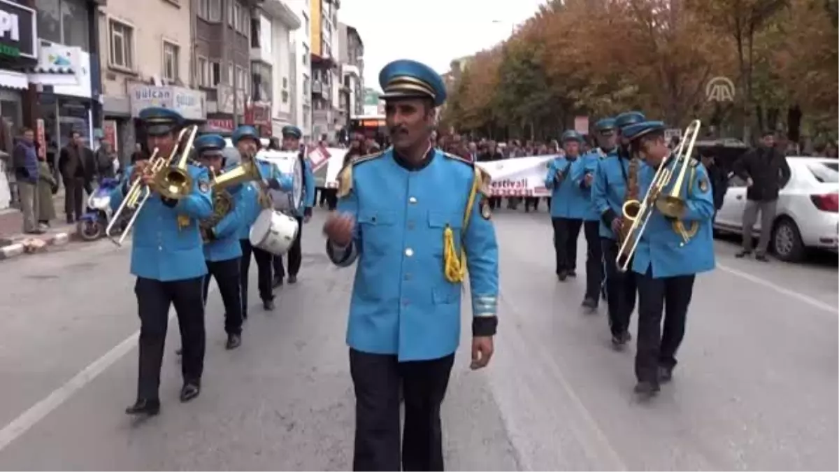 1. Uluslararası Atabek Ebru Festivali başladı