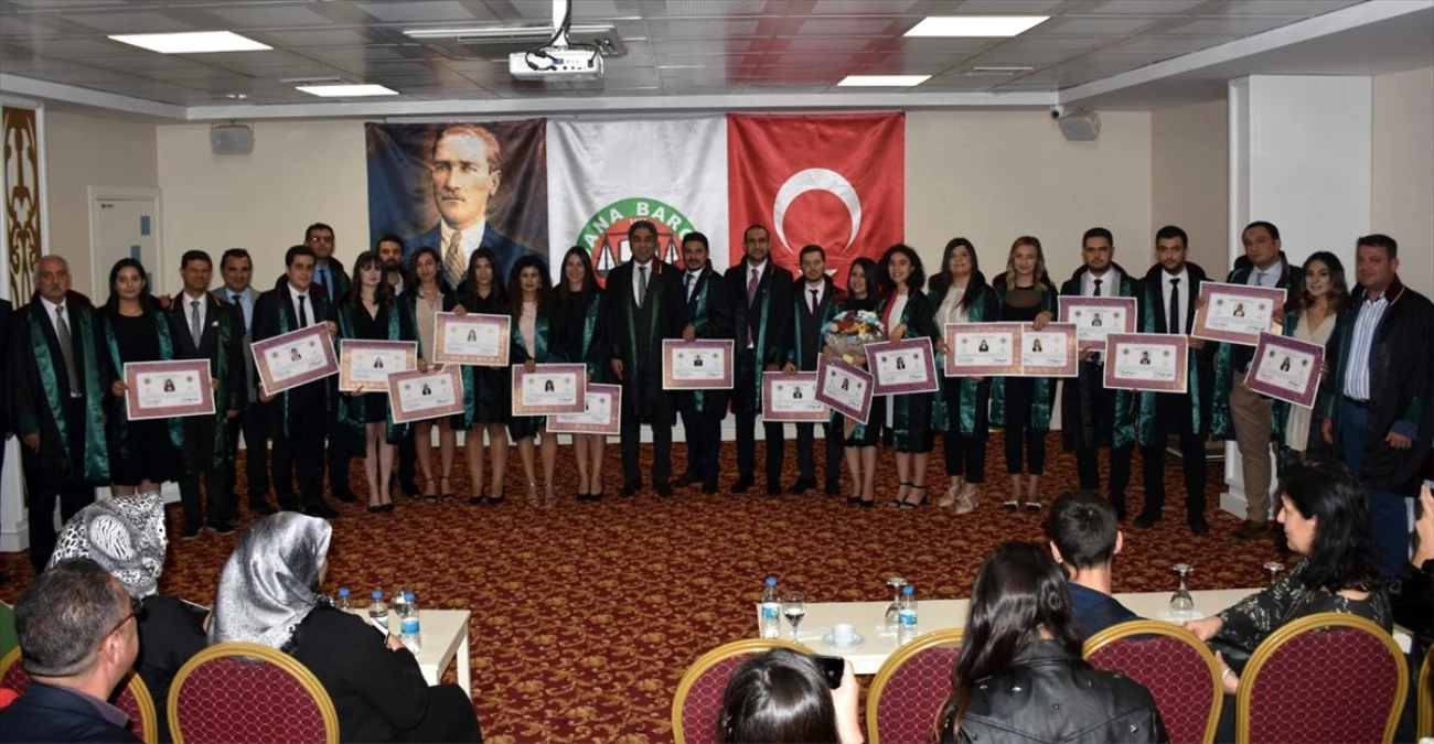 Adana Barosu\'nda 19 yeni avukat daha mesleğe başladı