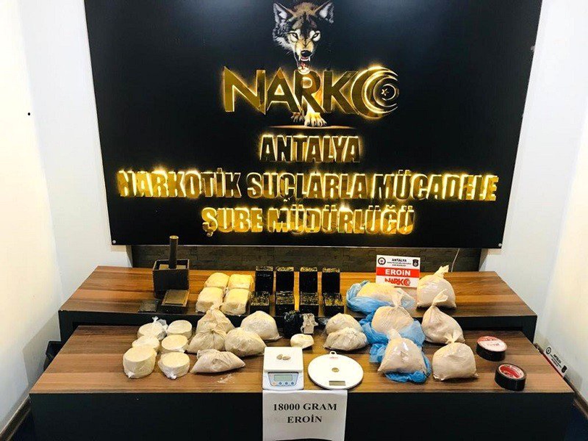 Antalya\'da 18 kiloluk uyuşturucu operasyonu