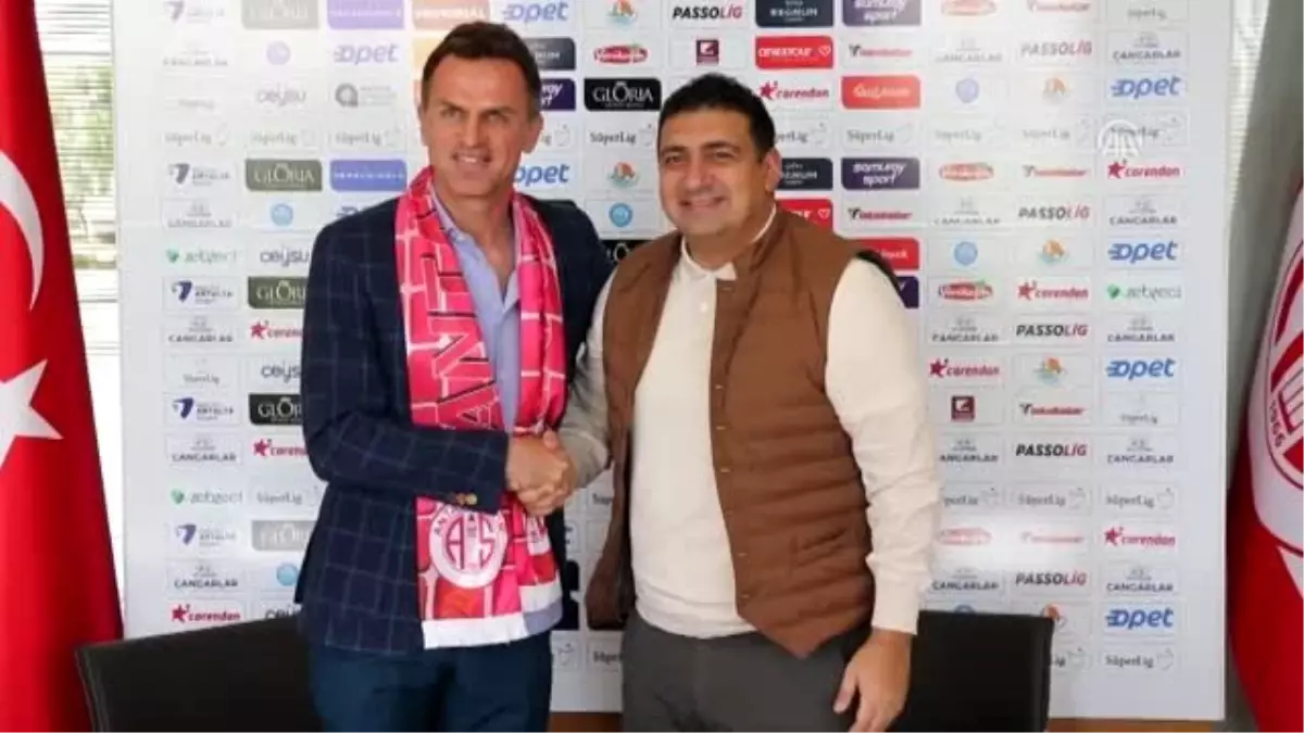 Antalyaspor\'da Stjepan Tomas dönemi resmen başladı