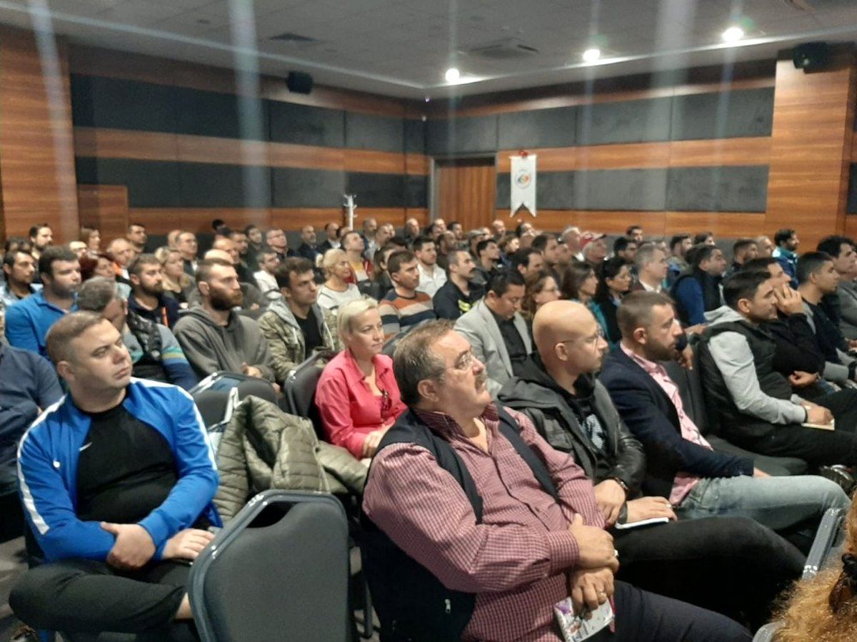 Çorlu\'da amatör denizci ve kısa mesafe telsiz eğitimi