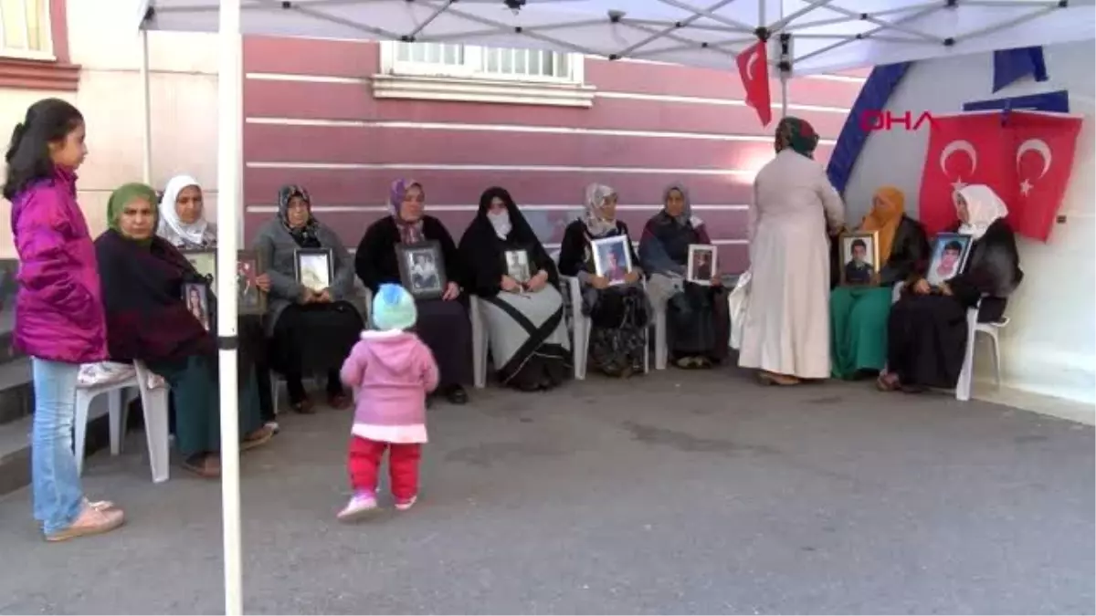 Diyarbakır hdp önündeki eylemde 74\'üncü gün