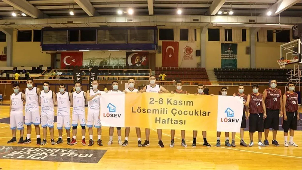 Gediz Elektrik Basketbol Takımı, lösemili çocuklar için maske takarak farkındalık oluşturdu