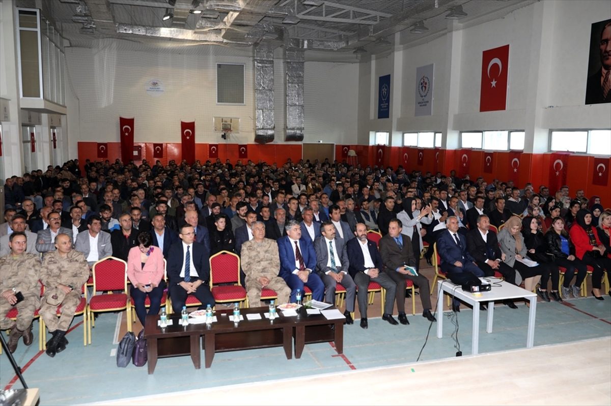 Hakkari\'de "Hizmet içi eğitim semineri"
