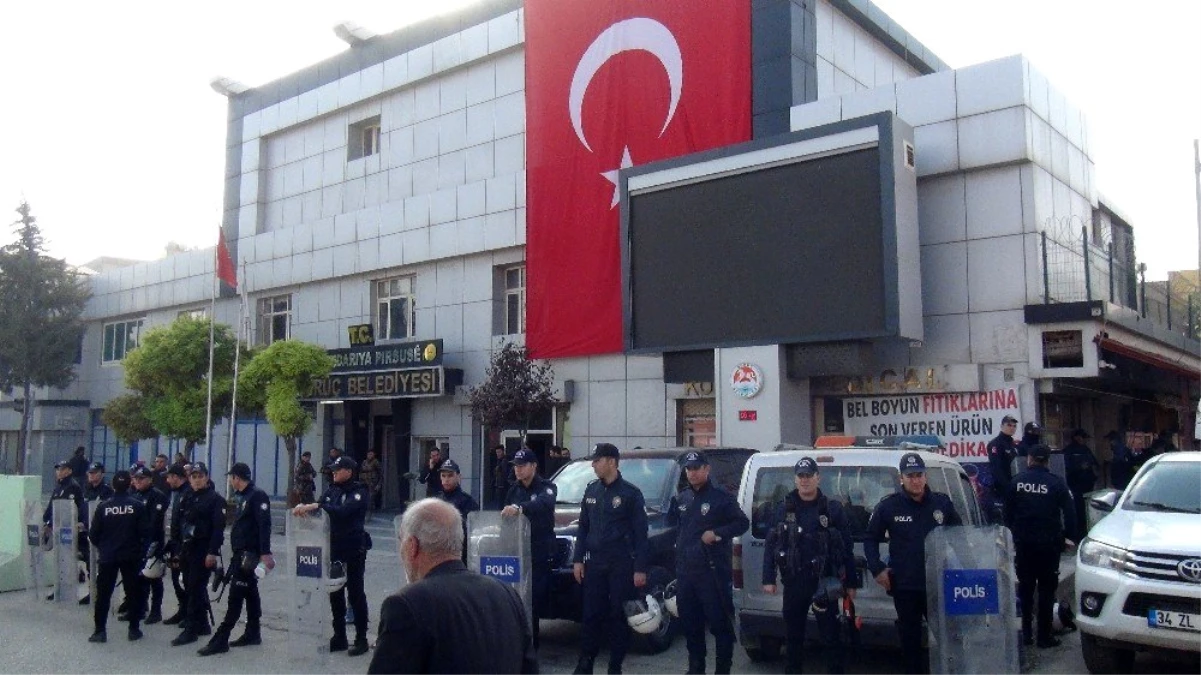 HDP\'li Suruç Belediye Başkanı terör operasyonunda gözaltına alındı