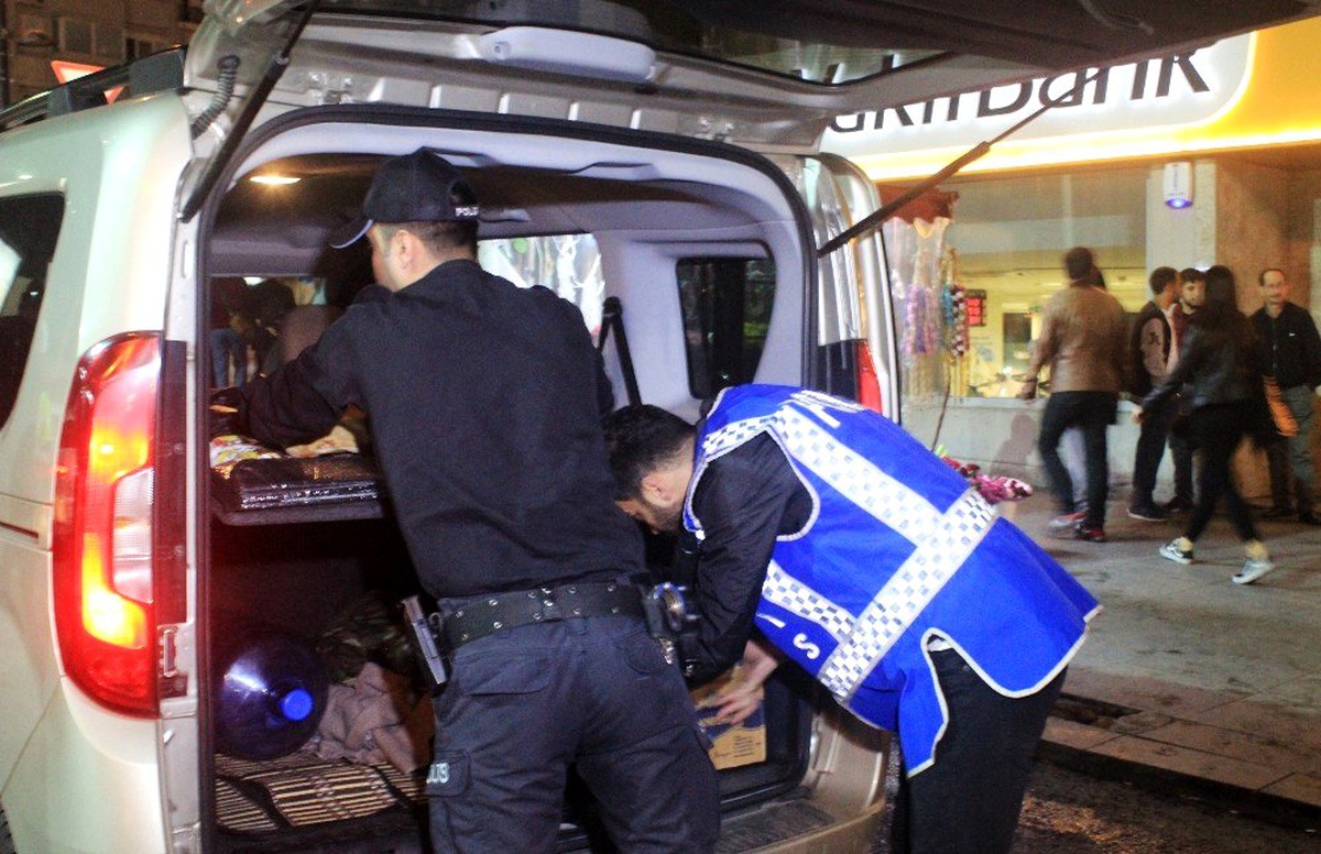 Helikopter havadan destek verdi, polisler denetim yaptı
