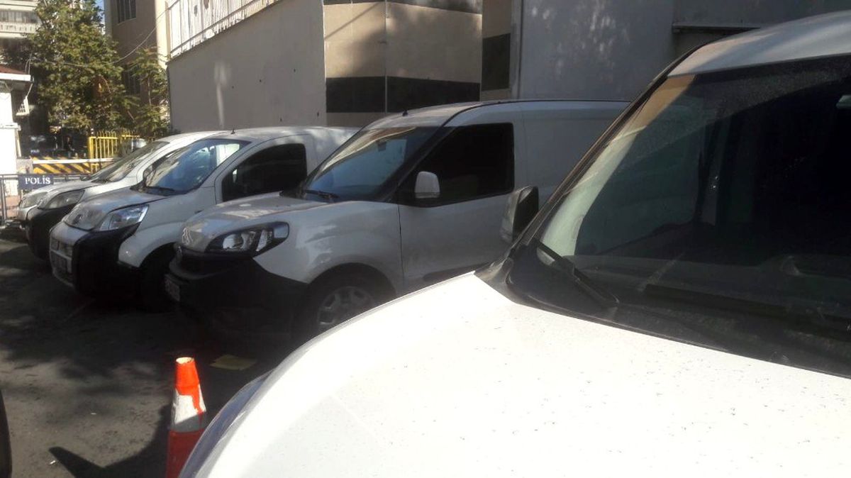 İstanbul\'da servis dolandırıcılarına operasyonu: 30 gözaltı