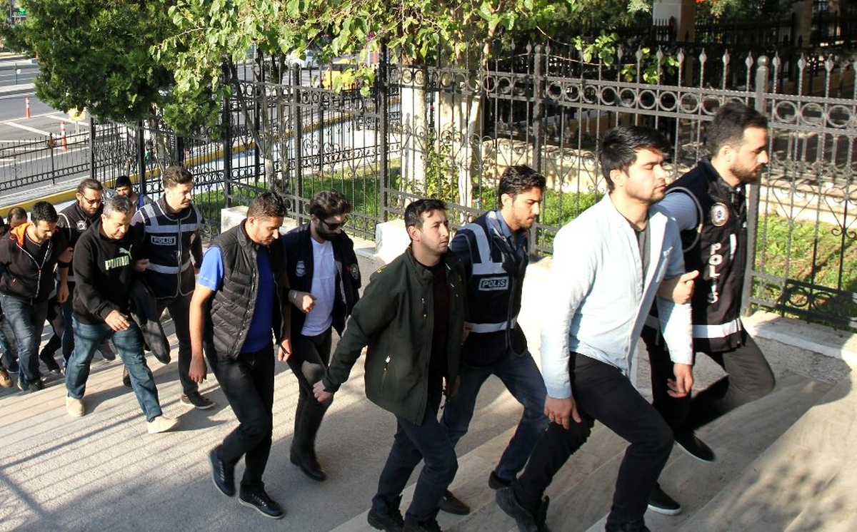 Mardin\'deki FETÖ operasyonunda 7 tutuklanma