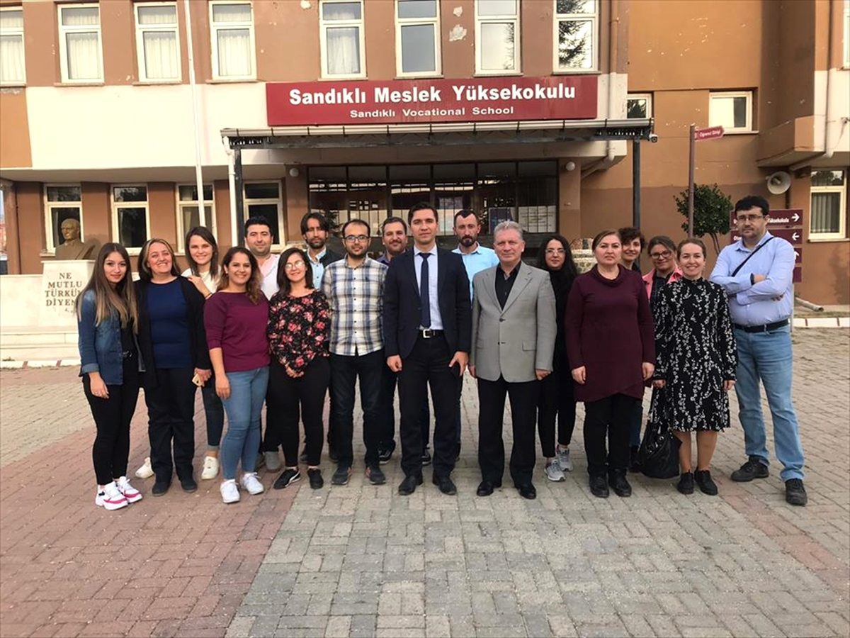 Öğretim elemanları sertifikalı ilk yardım eğitimi aldı