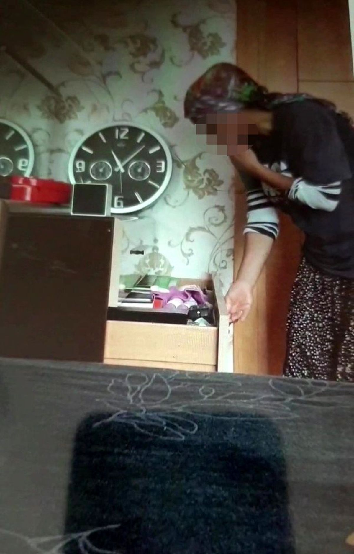 (Özel) Temizlikçiden şüphelenip odaya kamera koyan çift hayatlarının şokunu yaşadı