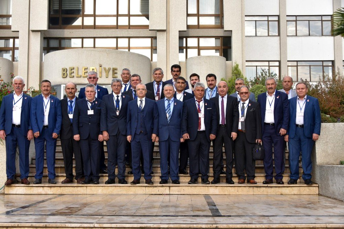 Salihlili muhtarlar Kıbrıs\'a uğurlandı