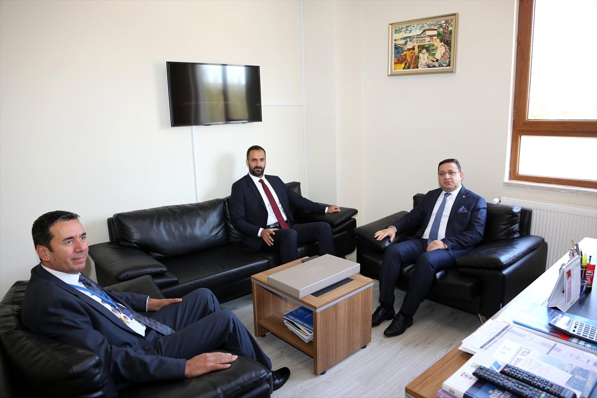 TSO Başkanı Eken, özel okulları ziyaret etti